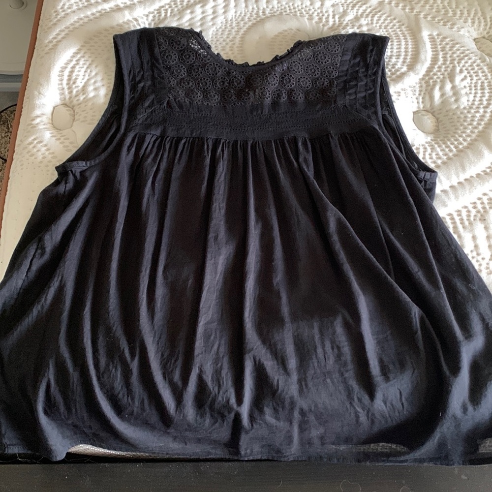 Dress tank with pretty design